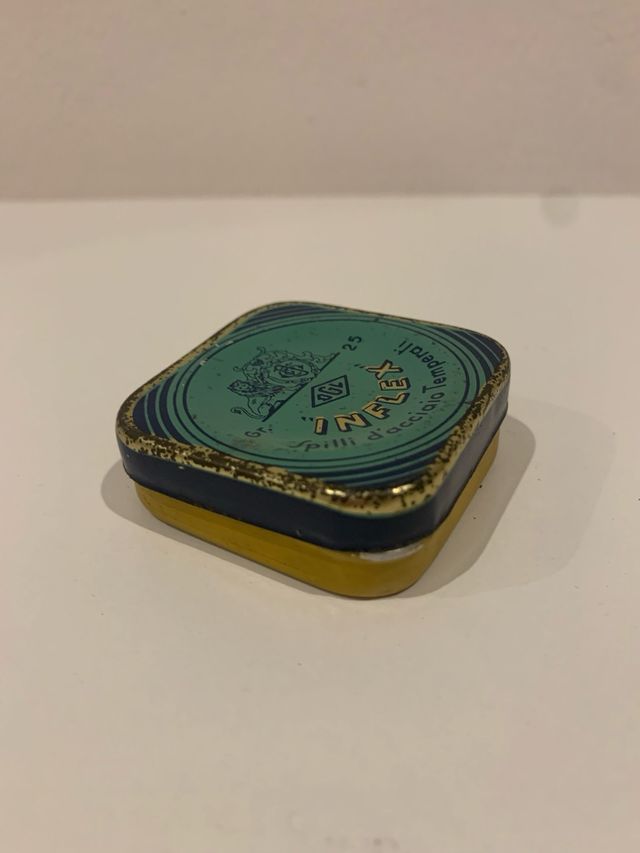Piccola Scatola di spilli Inflex vintage