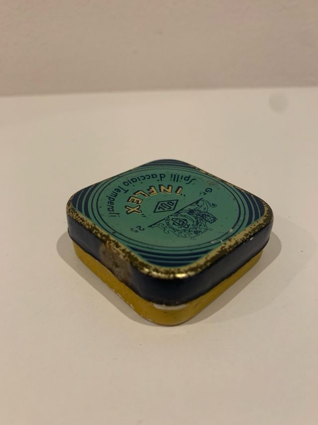 Piccola Scatola di spilli Inflex vintage