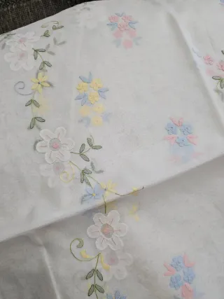 Coperta matrimoniale lino e organza ricamata