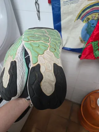 Zapatillas New Balance Running Mujer Negro/Verde