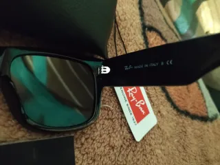 Ray-Ban Mega Wayfarer RB0840F en color negro.
