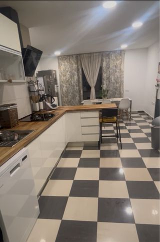 Electricista / instalaciones y averias del hogar.