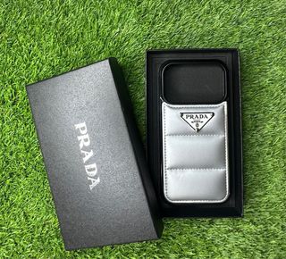 Funda Prada iPhone 15 Pro