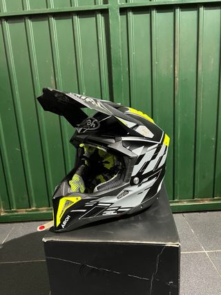 Capacete Airoh Aviator 3 Rampage