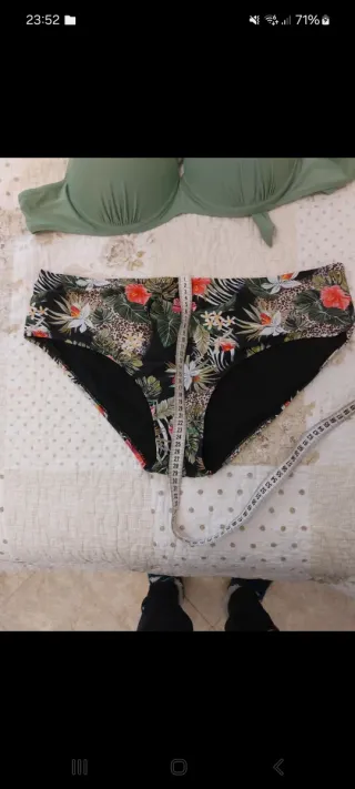 Costume da bagno verde acqua fantasia floreale