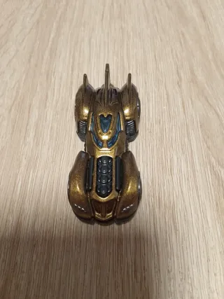 Coche Hot Wheels Dorado Batmobile