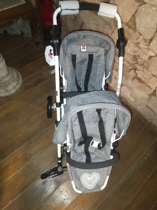 Carro gemelar gris para muñecas