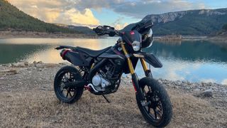 Rieju MRT 125 Supermotard Negra/Roja
