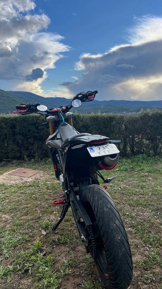 Rieju MRT 125 Supermotard Negra/Roja