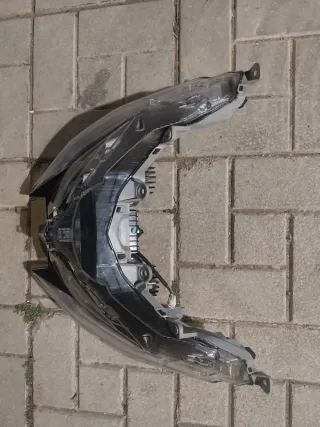 Faro Delantero AK550