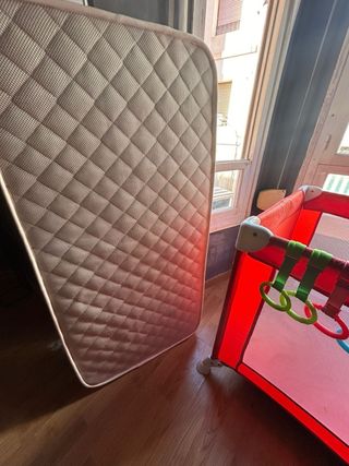 Cuna plegable con colchón - Barata. Buen estado