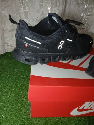 Zapatillas On Running Cloud 5 Waterproof Negras