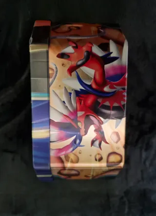 Latas de almacenamiento Pokémon vacías