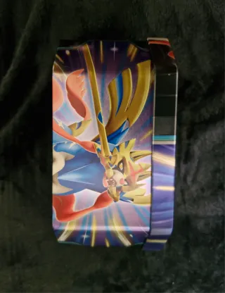 Latas de almacenamiento Pokémon vacías