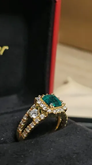 Sortija Cartier Oro 750 Esmeralda Diamantes