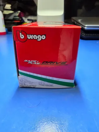 Modellino bburago ferrari 488 pista scala 1:64