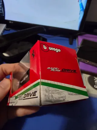 Modellino bburago ferrari 488 pista scala 1:64