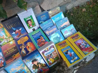 Lote 29 VHS Disney Clásicos