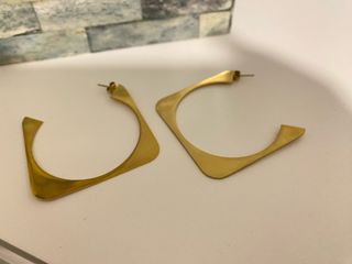 Pendientes Aro Cuadrado Dorado