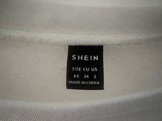 Sudadera corta de chica. Talla XS