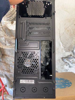 Torre PC Zalman Negra sin componentes