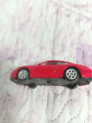 Dos coches de jugetes