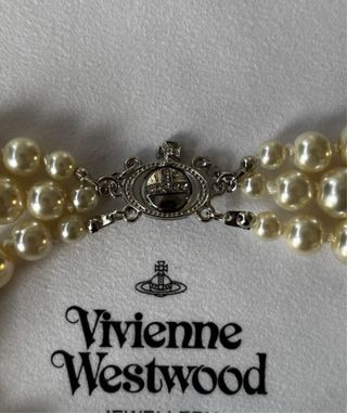 Collar Vivienne Westwood Perlas Saturno Plata