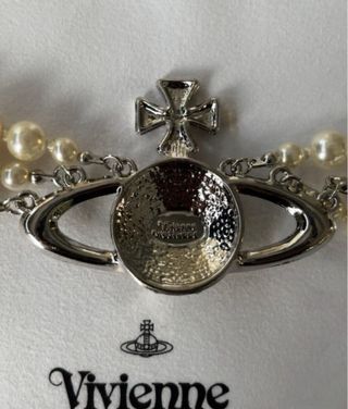 Collar Vivienne Westwood Perlas Saturno Plata