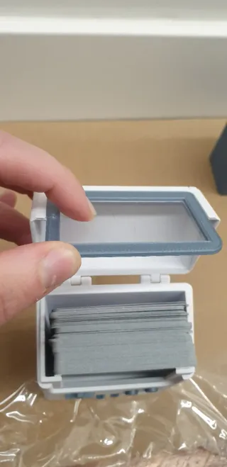 Caja cartas Pokemon Game Boy