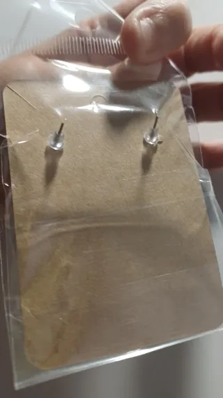 Pendientes largos con piedras verdes y azules