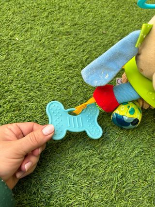 Peluche perro mordedor texturas