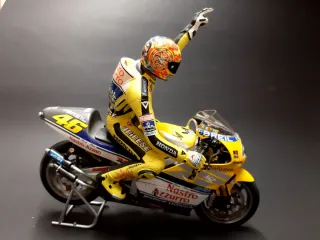 Minichamps Valentino Rossi Honda 46