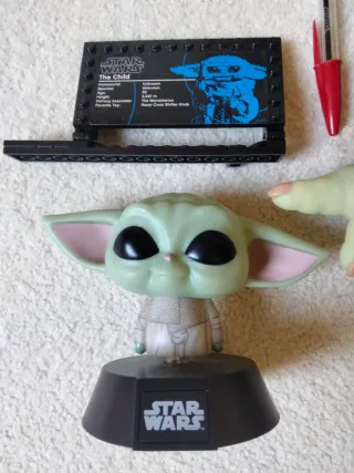 2 Figuras Baby Yoda Star Wars