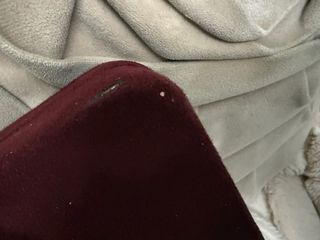 Bolso de terciopelo burdeos