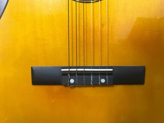 Guitarra Romanza + Capo Wingo