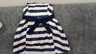 Vestido infantil listrado com laço