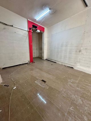 Local comercial en alquiler en La Nova Esquerra de l'Eixample en Barcelona