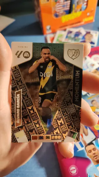 Cromo Panini Momentum Álvaro García