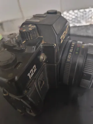 Cámara Zenit 122 + Objetivo (No Funciona)