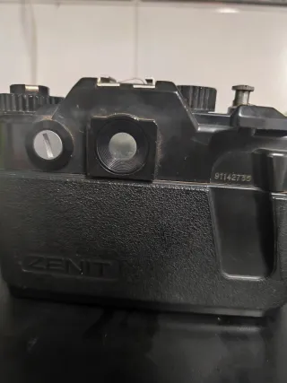 Cámara Zenit 122 + Objetivo (No Funciona)