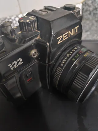 Cámara Zenit 122 + Objetivo (No Funciona)