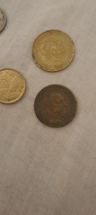 Colección de monedas antiguas 36
