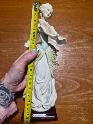 Statua G. Armani vintage porcellana legno