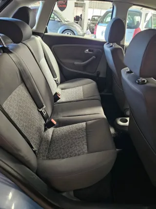 SEAT Ibiza 1.9tdi 100cv,tan solo 120.000k,4/2006.