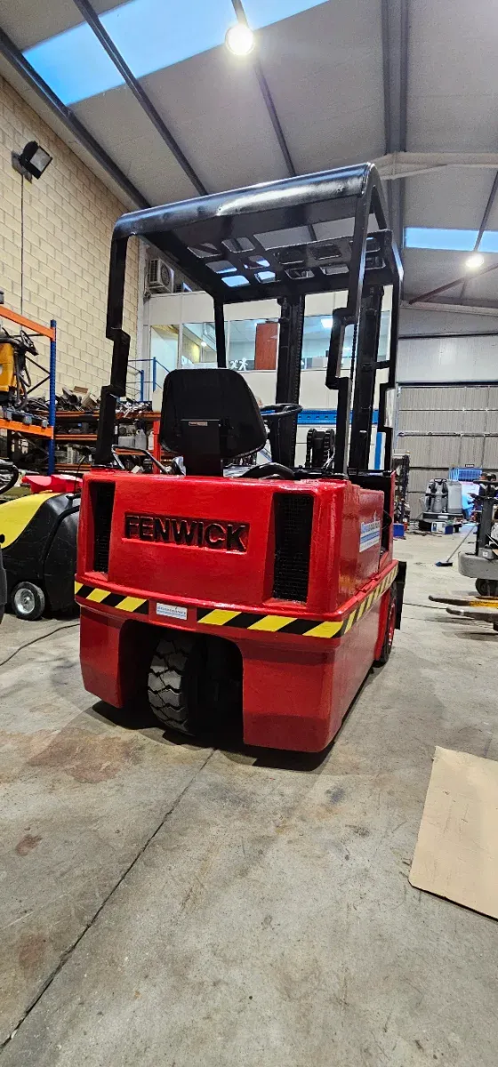 Fenwick 1.5T Eléctrica Lista