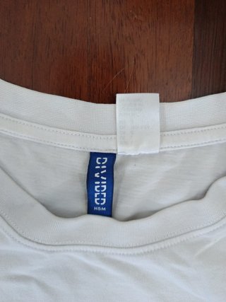 Maglia H&M Bianca con Stampa AIGHT