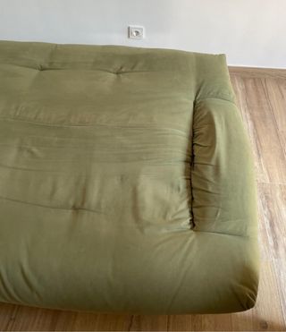 Sofá cama verde de tela