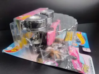 Hot Wheels Barbie Monster Vette