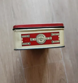 Lata antigua colección figuras clásicas