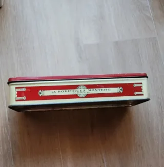 Lata antigua colección figuras clásicas